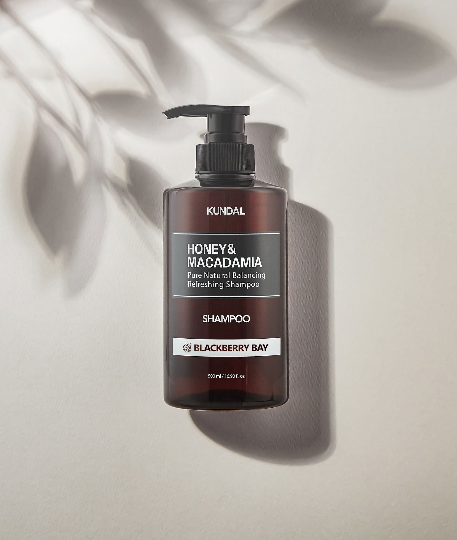 KUNDAL HONEY&MACADAMIA Pure Natural Balancing Refreshing Shampoo 500ml #BLACKBERRY BAY - Chikolab