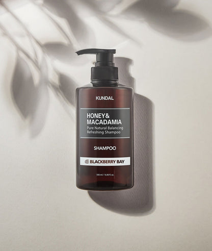 KUNDAL HONEY&MACADAMIA Pure Natural Balancing Refreshing Shampoo 500ml #BLACKBERRY BAY - Chikolab