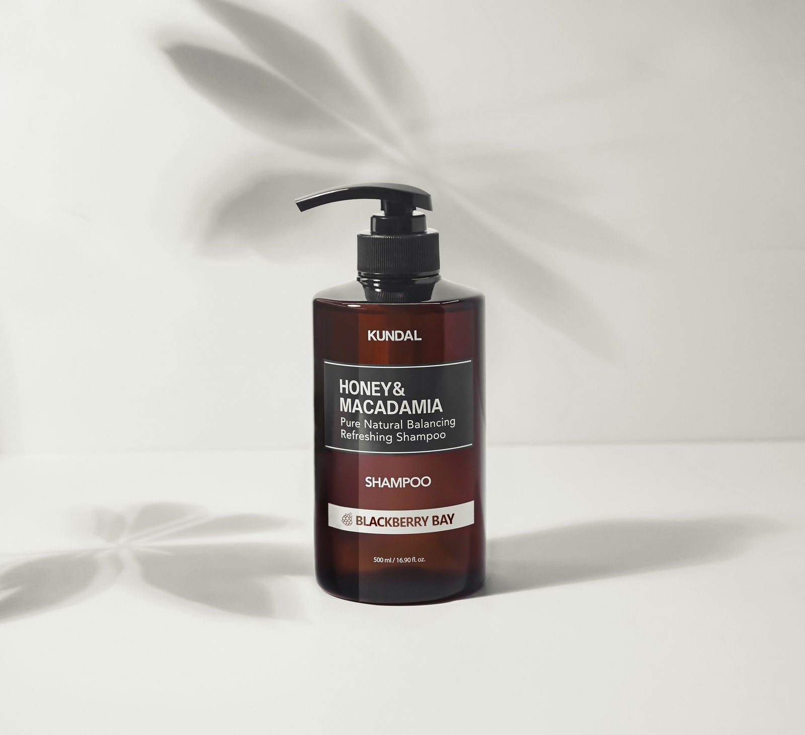 KUNDAL HONEY&MACADAMIA Pure Natural Balancing Refreshing Shampoo 500ml #BLACKBERRY BAY - Chikolab