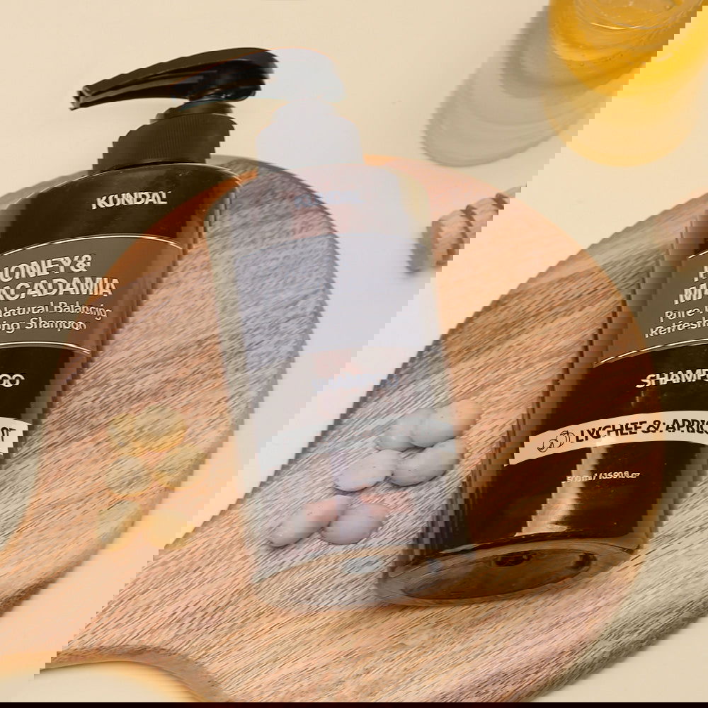 KUNDAL HONEY&MACADAMIA Pure Natural Balancing Refreshing Shampoo 500ml #LYCHEE & APRICOT - Chikolab