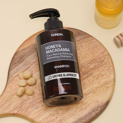 KUNDAL HONEY&MACADAMIA Pure Natural Balancing Refreshing Shampoo 500ml #LYCHEE & APRICOT - Chikolab