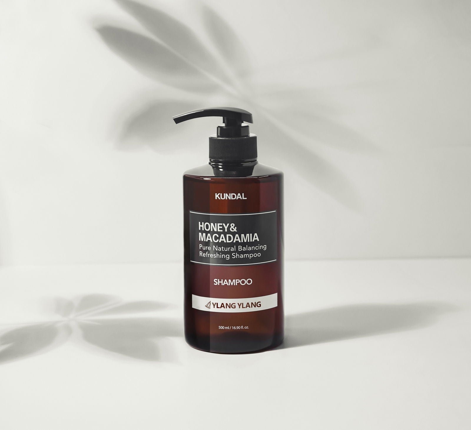 KUNDAL HONEY&MACADAMIA Pure Natural Balancing Refreshing Shampoo 500ml #YLANG YLANG - Chikolab